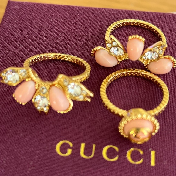 Gucci Pink Interlocking G Flower Ring - Picture 3 of 9